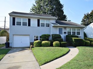 3572 Northview Ave, Wantagh, NY 11793