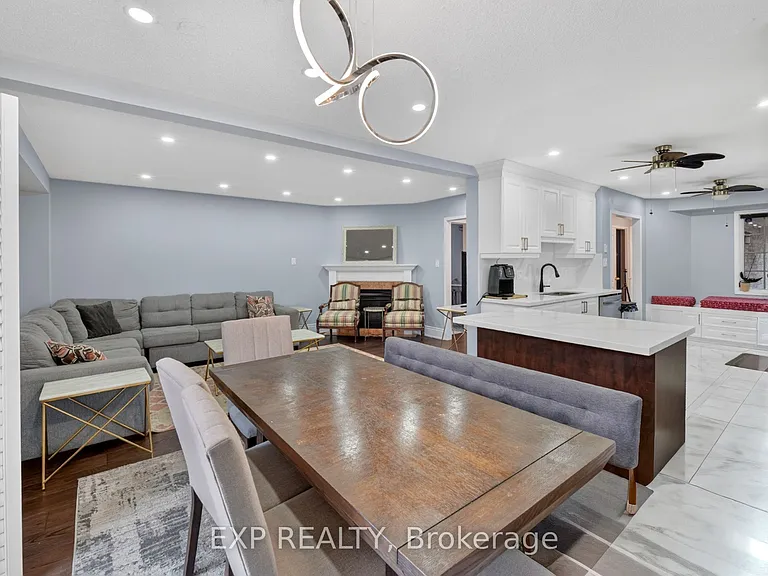 5896 Chorley Pl #UPPER — Photo 11