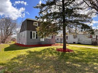 145 S Summerset Dr, Racine, WI 53406