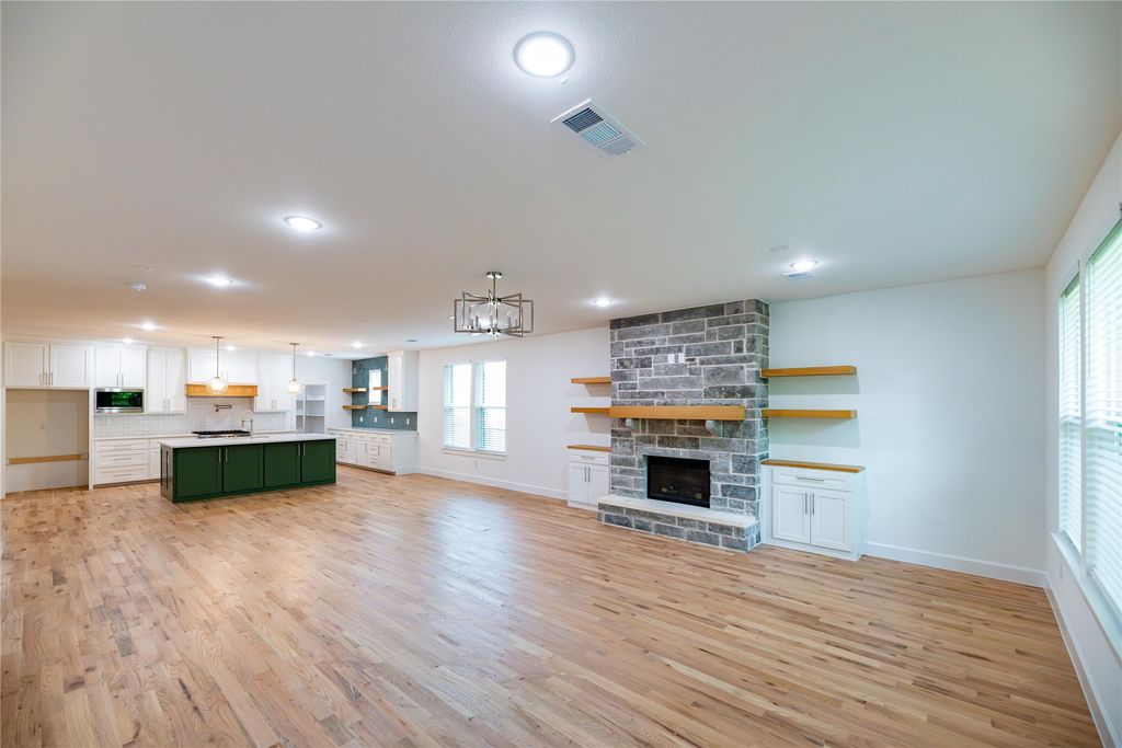 4519 Rosehill Rd, Garland, TX - View 3