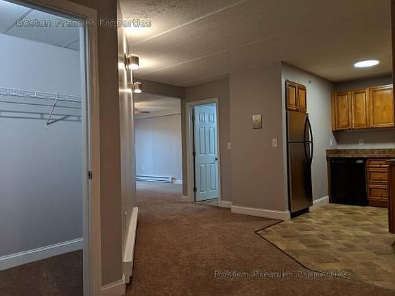 4th image of 176 Presidents Ln APT 109