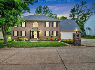 308 Lower Overlook Dr, Hurricane, WV 25526