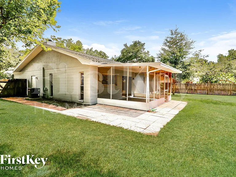 1794 E Groveleaf Ave — Photo 15