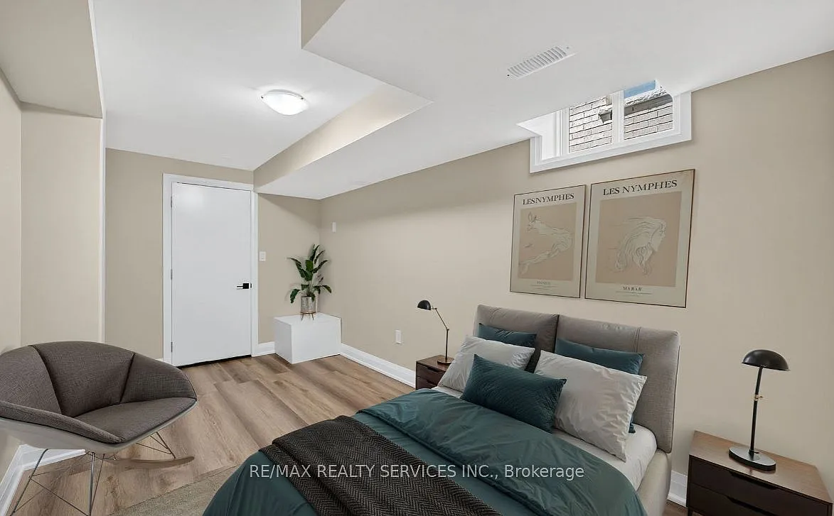 2 bed, $1,900 — Photo 4