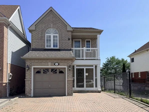 1553 Avonmore Sq, Pickering, ON L1V 7H5