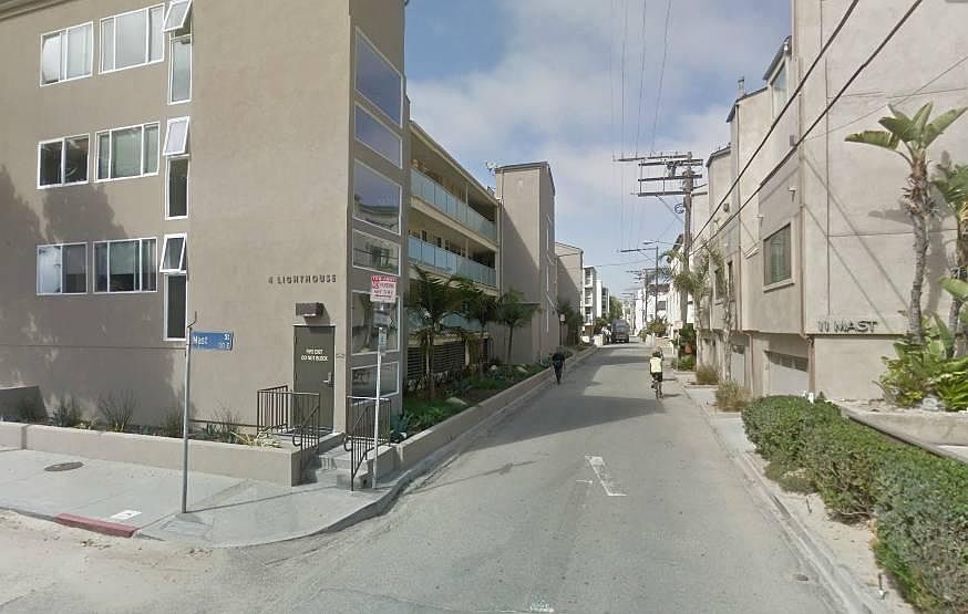 2nd image of 4009 Ocean Front Walk