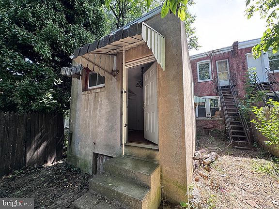 3rd image of 2413 West St