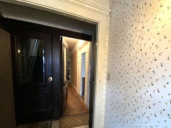 5th image of 1937 70th St Floor 1