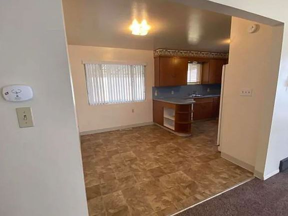 4th image of 3004 College Ave #A