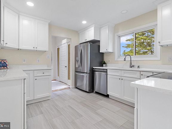4th image of 4507 Highland Green Ct