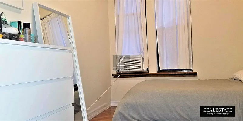 Rented by ZealEstate Group Inc | media 66