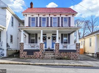 16 Church St, Seven Valleys, PA 17360