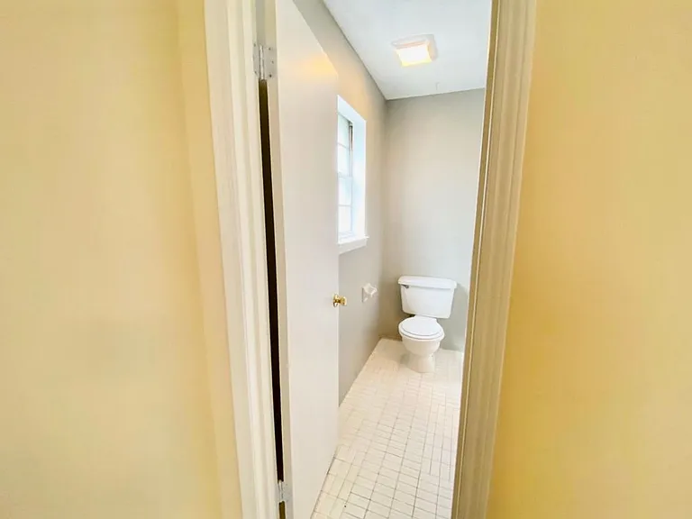 5666 Hinton Pl — Photo 2
