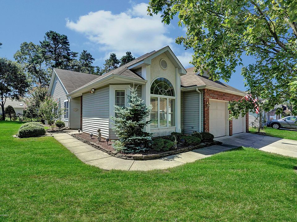 1st image of 1623 Sweetbay Dr