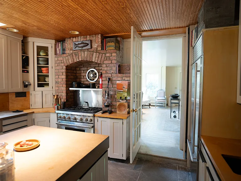 4 Cozzens Ln — Photo 9