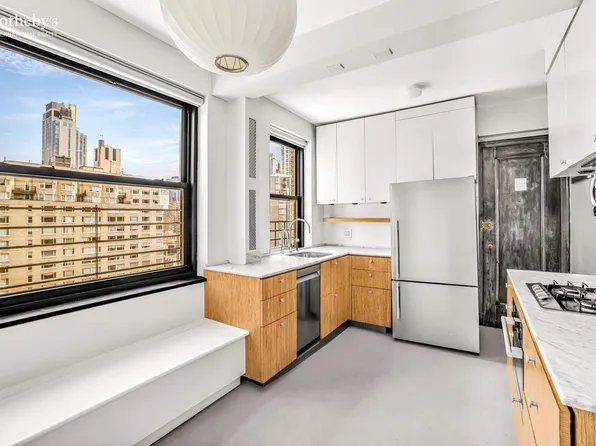 240 East 79th Street image 6 of 16