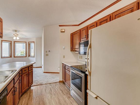 3rd image of 801 Shelton Dr
