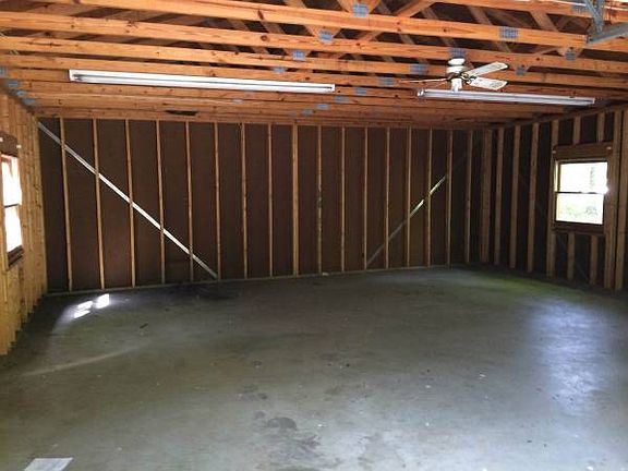 3rd image of 39 Baywood Ct