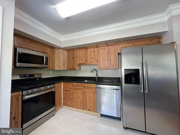 4th image of 10139 Fair Woods Dr