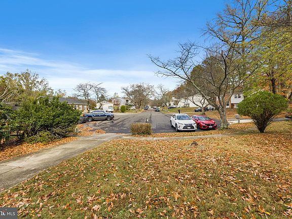 4th image of 9522 Blanchard Dr