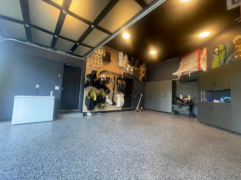 3008 Ashley Loop — Photo 14