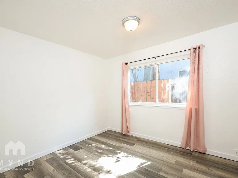 12 Nautilus Ct — Photo 16