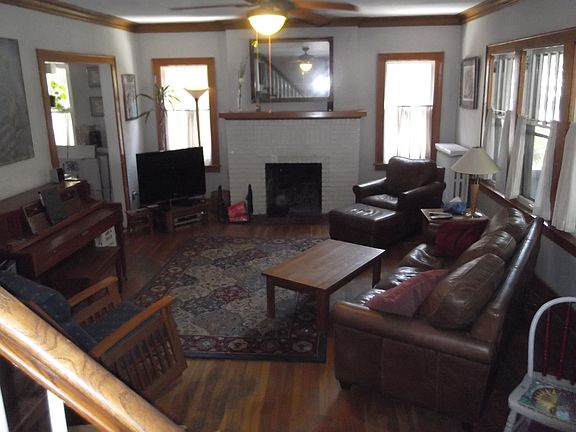 4th image of 1241 Bates St SE