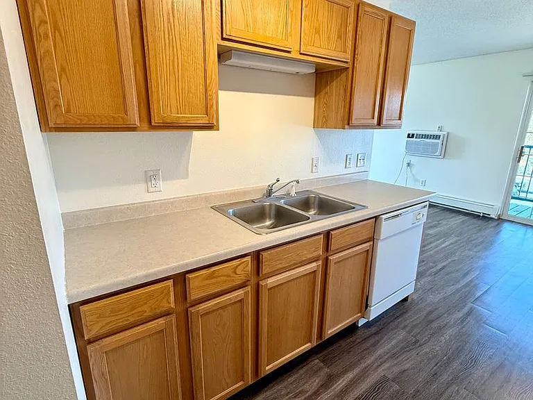 Ashwood Birchwood Apartments — Photo 24