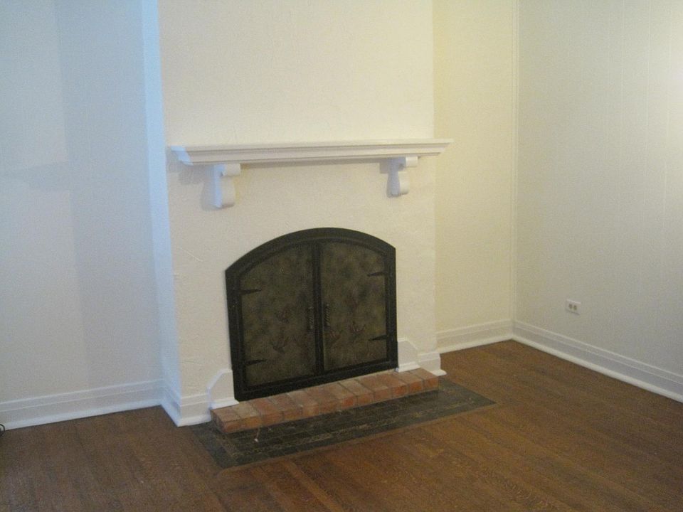 1st image of 1-4606 N Damen Ave #1