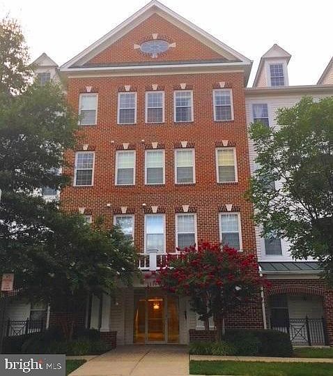 1st image of 5801 Clipper Ct #403