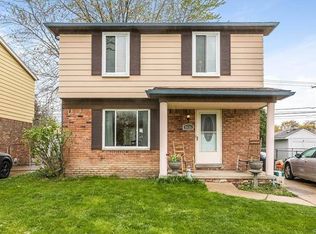 8690 E Forteen Mile Rd, Warren, MI 48093