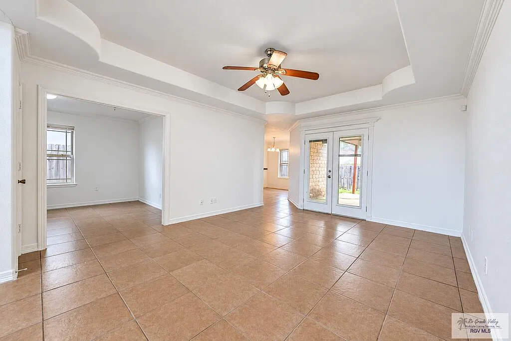 3 bed, 2.0 bath, 1568 sqft, $1,850 — Photo 4