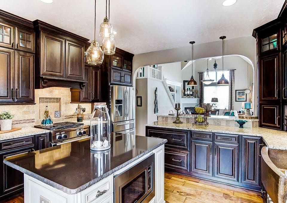 1st image of 8069 Artisan Way