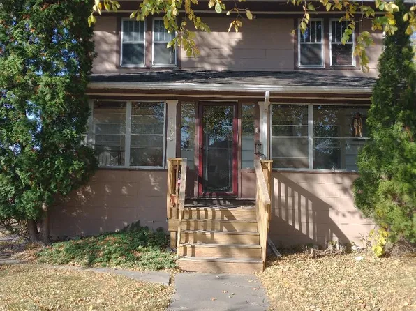 1102 14th St N, Fargo, ND 58102