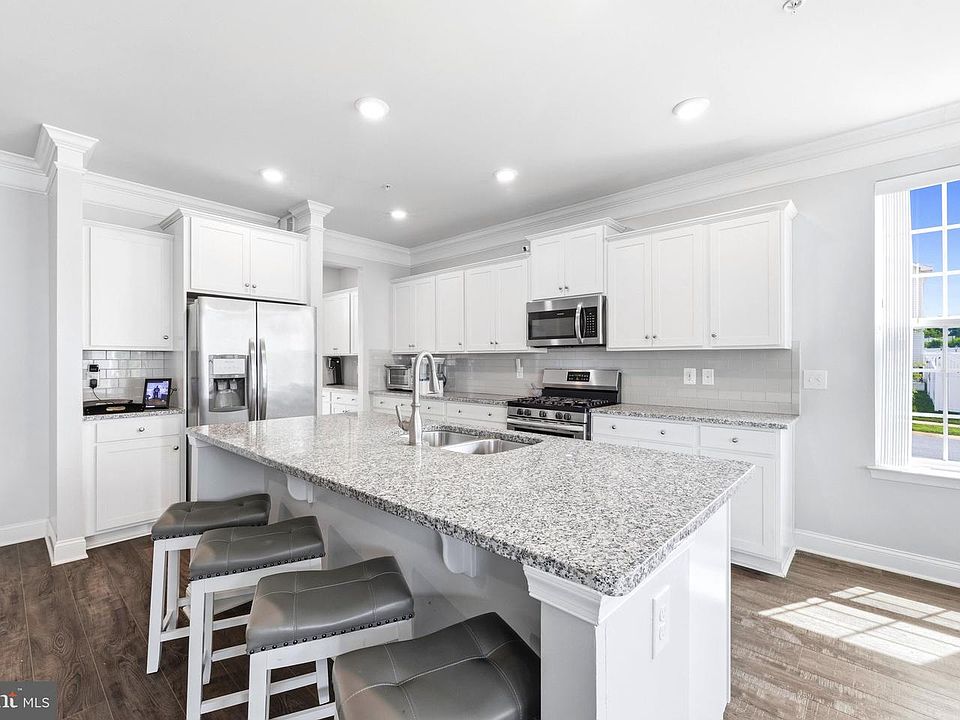 1st image of 10050 Selkie Ln