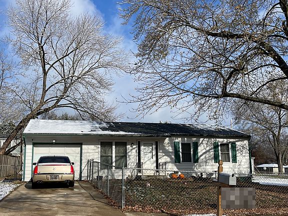 2nd image of 8404 Sandusky Ave