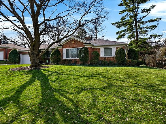 3rd image of 1204 Waving Willow Dr