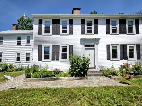 8 Christian Row, Buxton, ME 04093