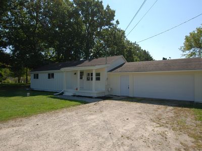 6126 Pearl St, Burton, MI, 48509