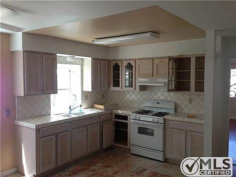 2nd image of 2751 Casa Linda Way