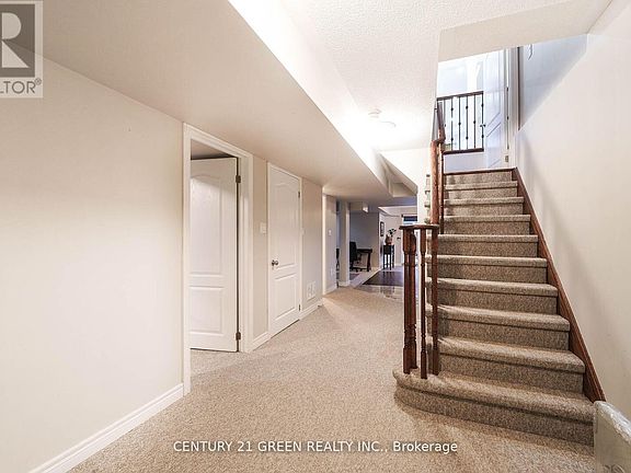 2nd image of 2010 Celeste St