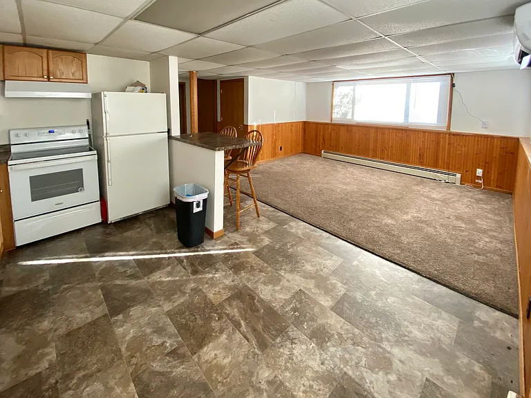 907 Colonial Dr — Photo 9