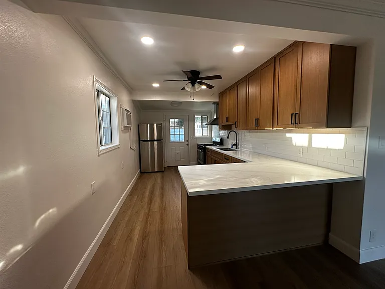2613 W Olive Ave — Photo 4