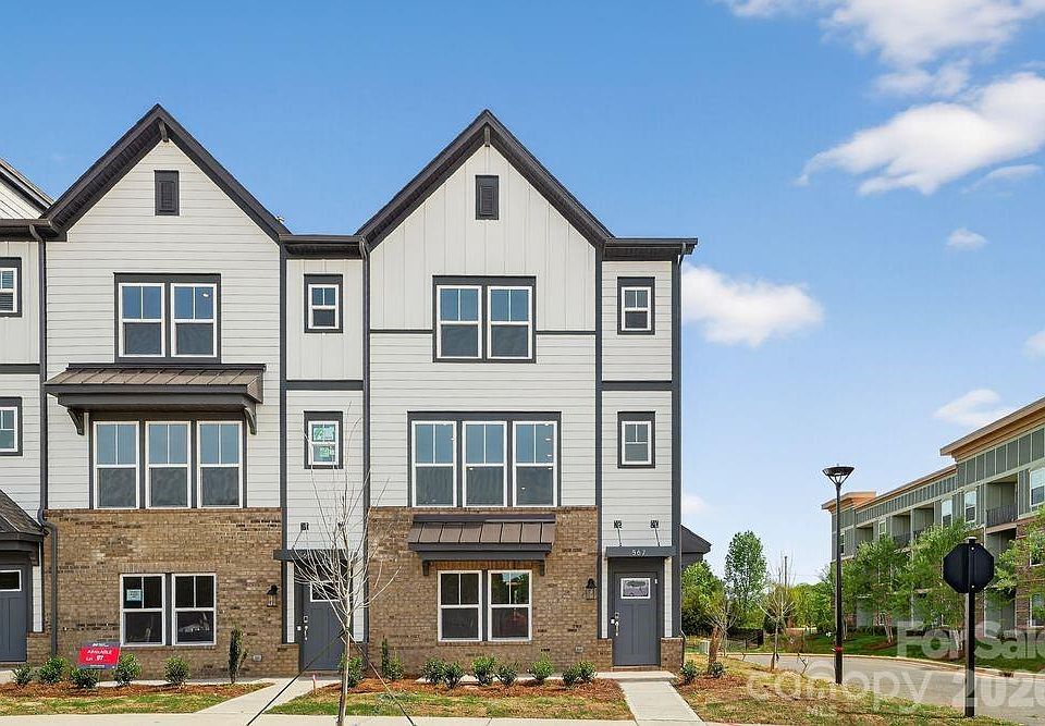 1st image of 567 Silver Star Blvd