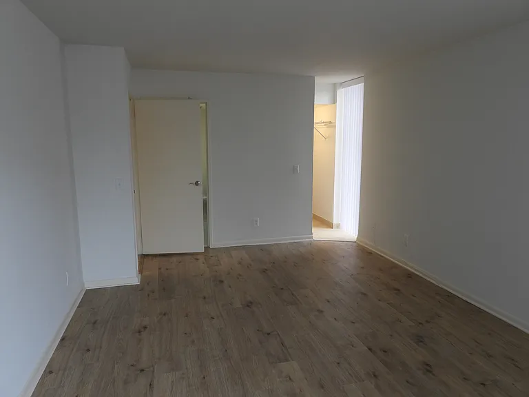 55 Clinton Pl #301 — Photo 6