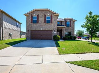 9000 Yellow Cedar Trl, Fort Worth, TX 76244