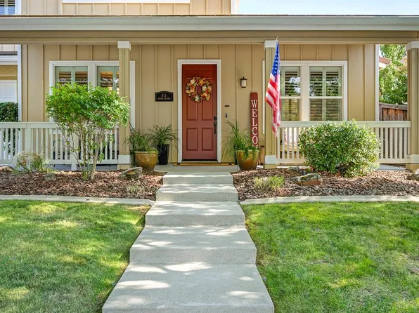 811 Spotted Pony Ln, Rocklin, CA 95765