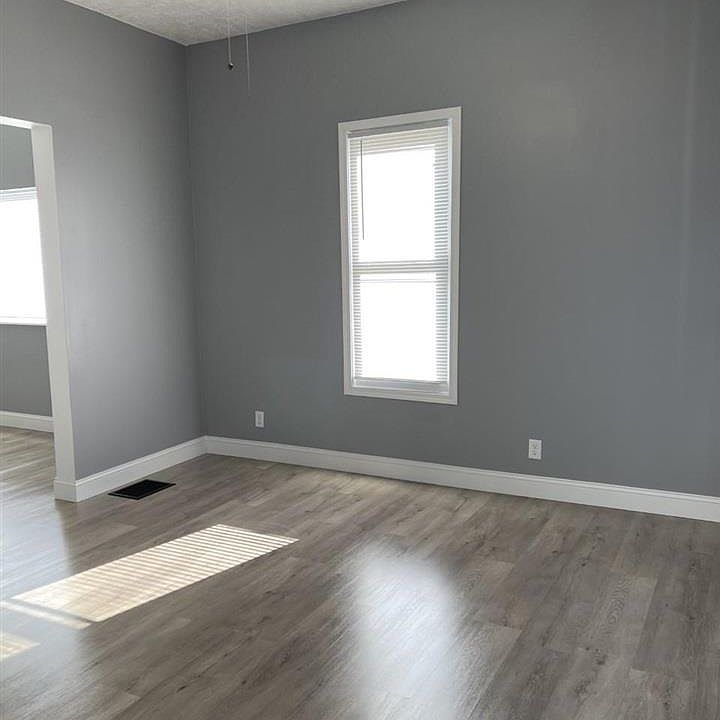 2nd image of 2223 Garfield Ave