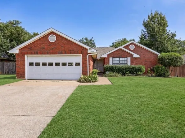 3211 Brookview Dr, Corinth, TX 76210