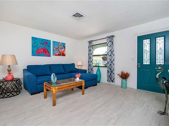 4th image of 8599 Alam Ave